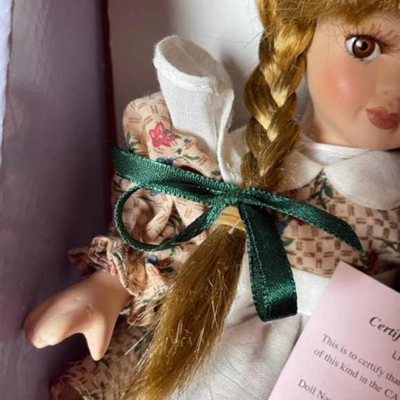 New in box Porcelain Bisque Doll: SONIA by CATHAY Doll Collection - Picture 3 of 10